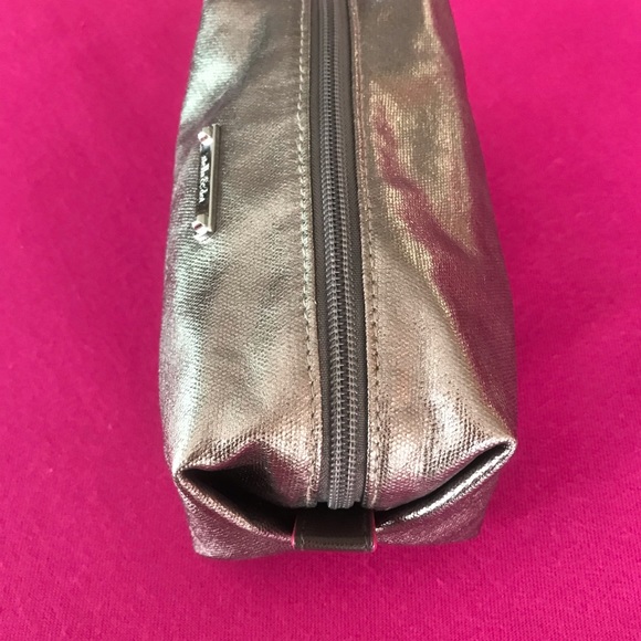 Stella & Dot Pouf Cosmetics Bag - Picture 4 of 9